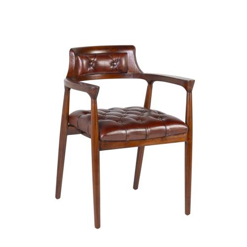 FAUTEUIL EN CUIR CAPITONNÉ
