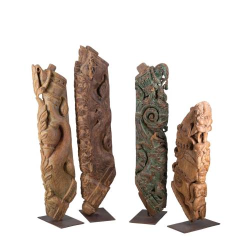 COLONNE EN BOIS SCUPLTÉ ASSORTIE (1U.)