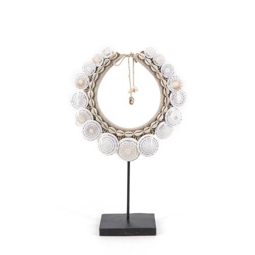 COLLIER MARINE ROND À COQUILLES SUSPENDUES