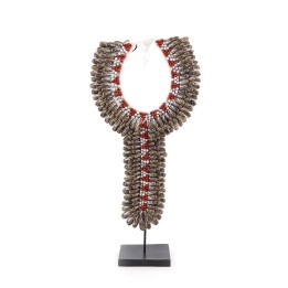 COLLIER MARINE ALLONGÉ À COQUILLES EN BOIS MASSIF