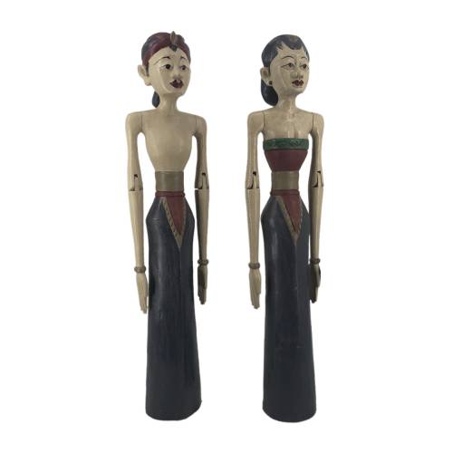 COUPLE INDONÉSIEN BRAS ARTICULÉS