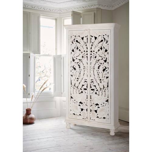 ARMOIRE