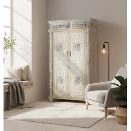 Armoire bois massif contemporain iconique.