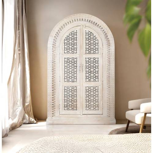 ARMOIRE