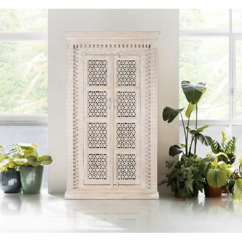 ARMOIRE
