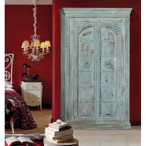 ARMOIRE