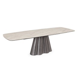 TABLE EN BOIS EXTÉRIEUR MIRVANA SAND Cette table en bois massif est...