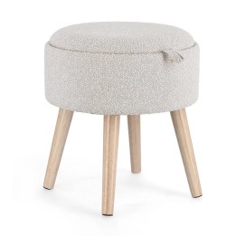 Tabouret Coffre en Bois Placé au Salon