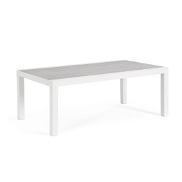 Cette table basse est un must-have pour votre terrasse ou