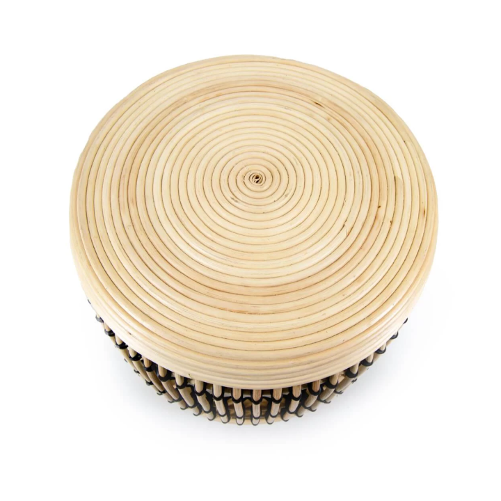 Table Basse Bois en Rotin Bicolores Cette table basse en bois est u...