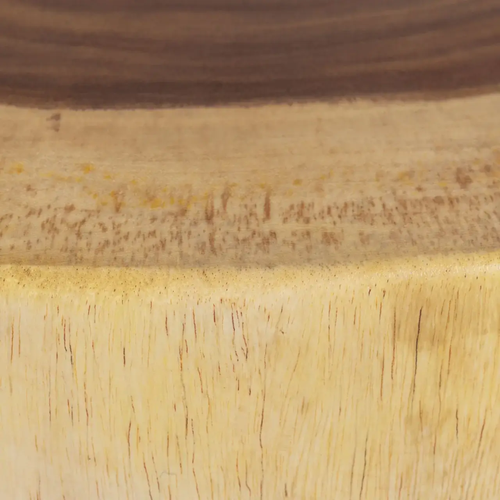 Table Basse en Bois Massif pour Salon Contemporain. Cette table bas...