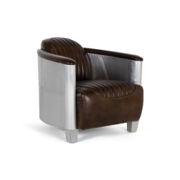 Fauteuil industriel en cuir marron vieilli avec dossier en aluminium.